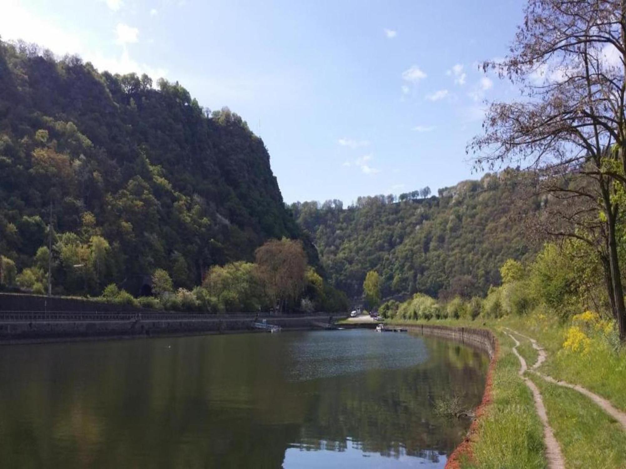 Cosy Holiday Home In Sankt Goarshausen With Barbecue ภายนอก รูปภาพ